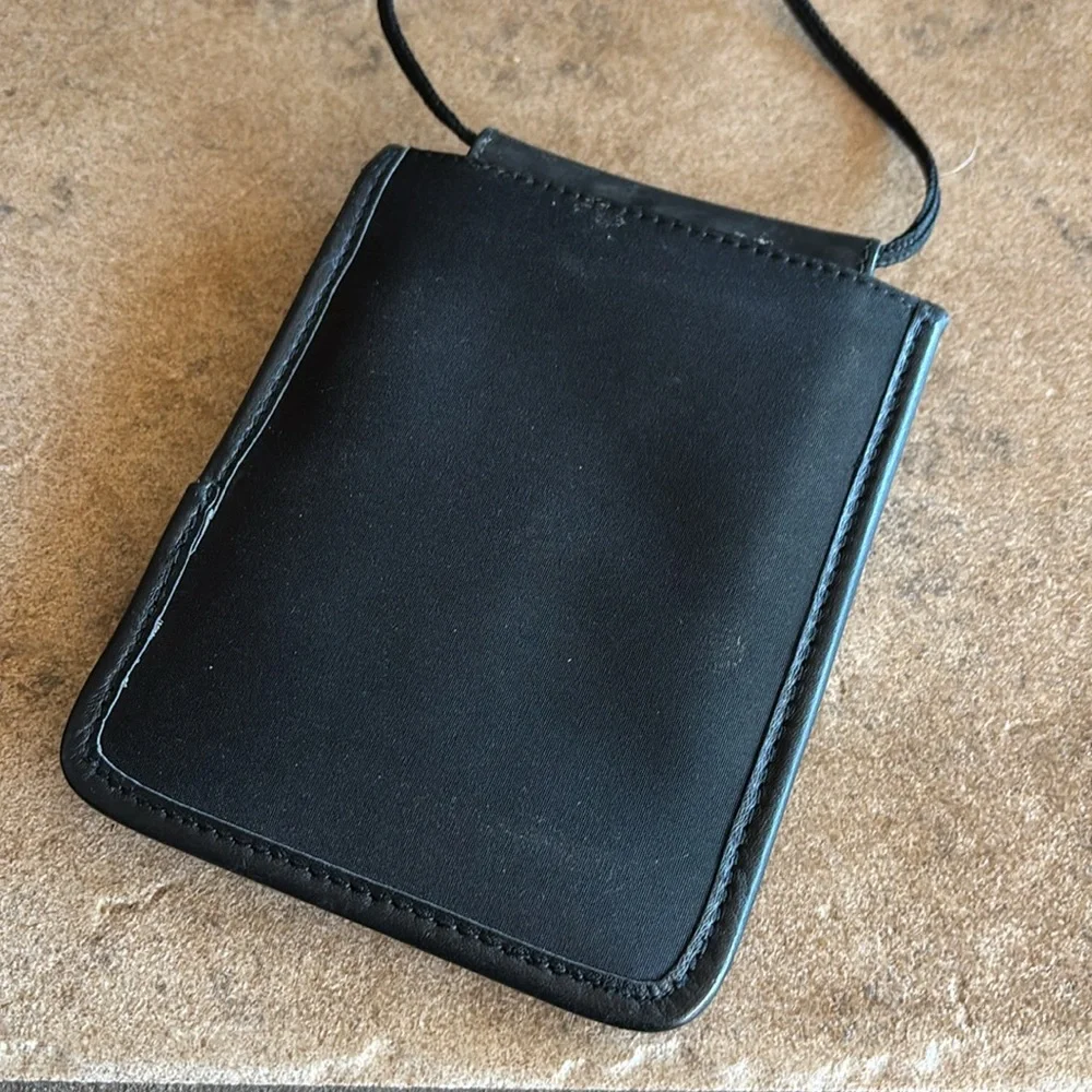 Travelon | Black Slick Travel Bag | Wallet | Men’s on the go sling | Event Slim